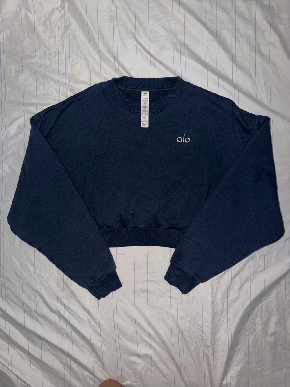 ALO Yoga Navy Accolade Crop Top &  Airbrush High Waist Bootcut Legging Set Small - Picture 8 of 16